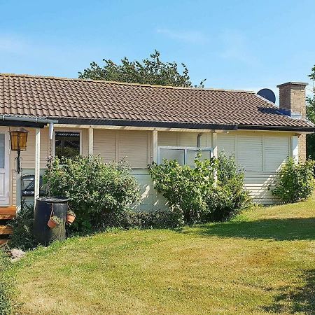 4 Person Holiday Home In Augustenborg Asserballeskov Exteriör bild